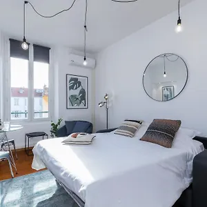 Appartement Smartbnb - Place Massena - 2p - Lumineux - Climatise, Nice