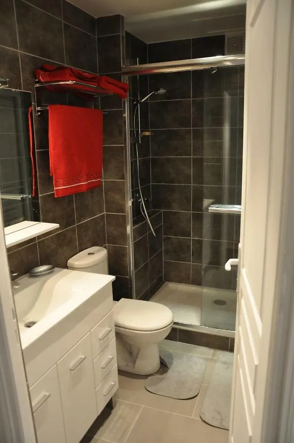 Charmant Studio Tout Proche Du Port Nice 0*,  France