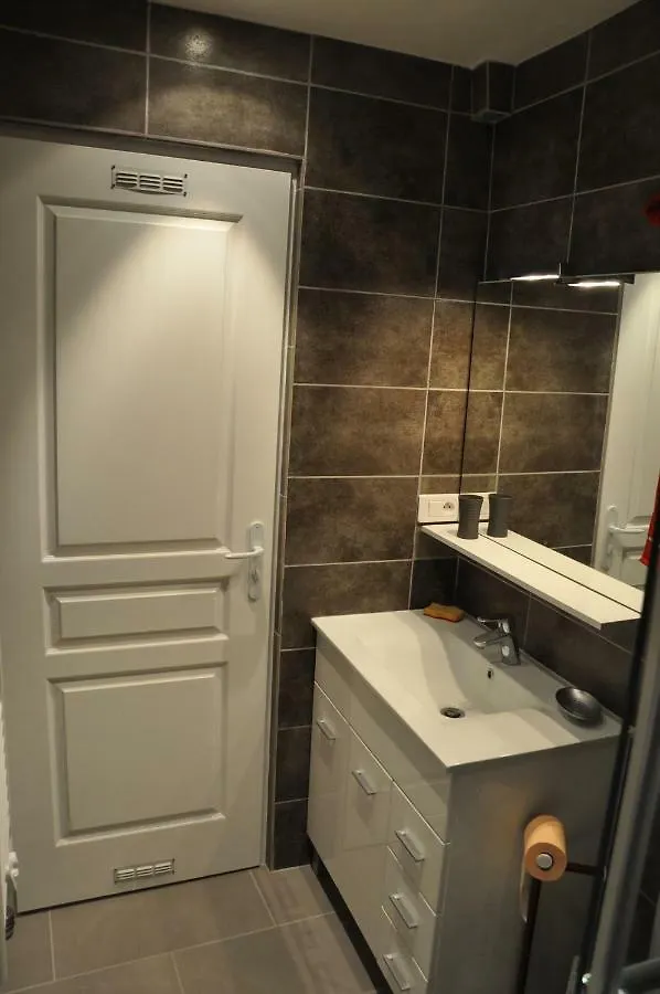 Charmant studio tout proche du port Nice France